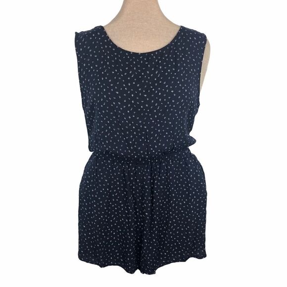 Cupcakes and Cashmere romper - Picture 1 of 12